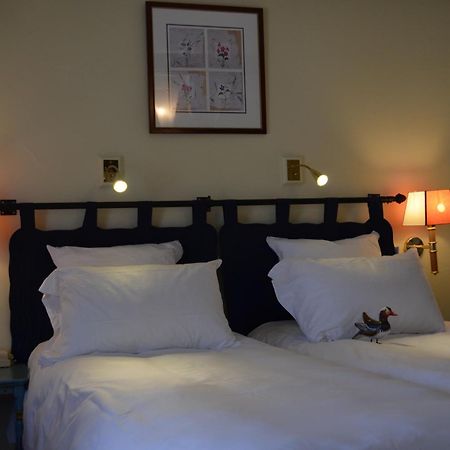 Logis Hotel Auberge Du Cheval Blanc Yvoy-le-Marron Dış mekan fotoğraf