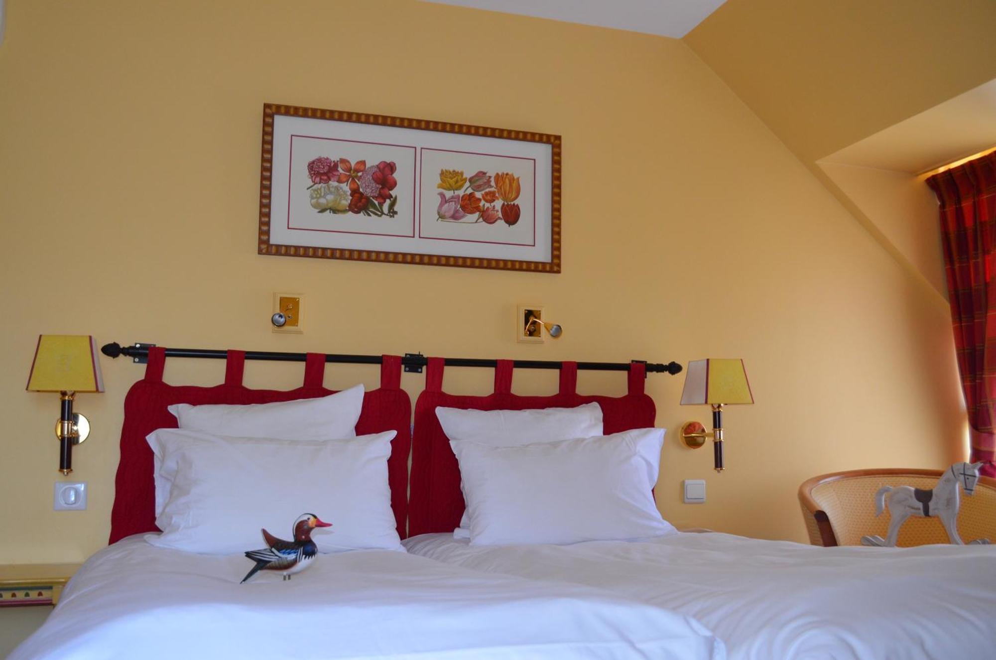Logis Hotel Auberge Du Cheval Blanc Yvoy-le-Marron Dış mekan fotoğraf